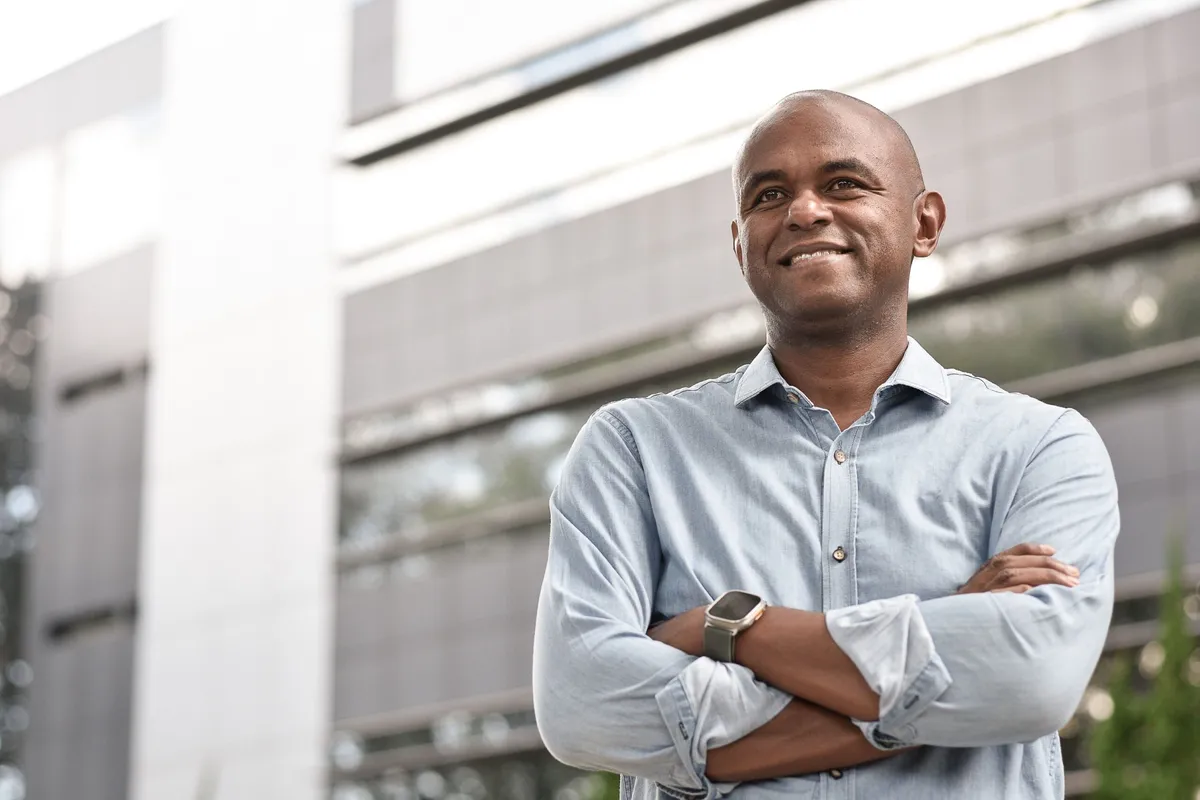 Ser o primeiro: Visibilidade, responsabilidade e impacto na liderança